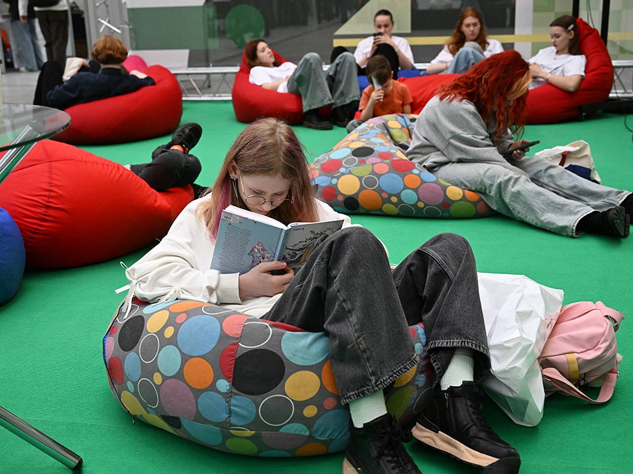 Большинство россиян заявило о наличии в России всех условий для самореализации молодежи