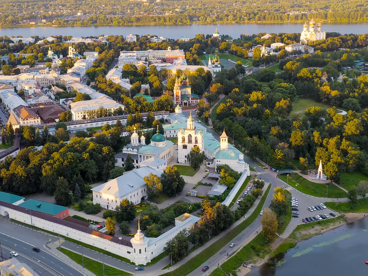 Назван самый посещаемый город Золотого кольца России