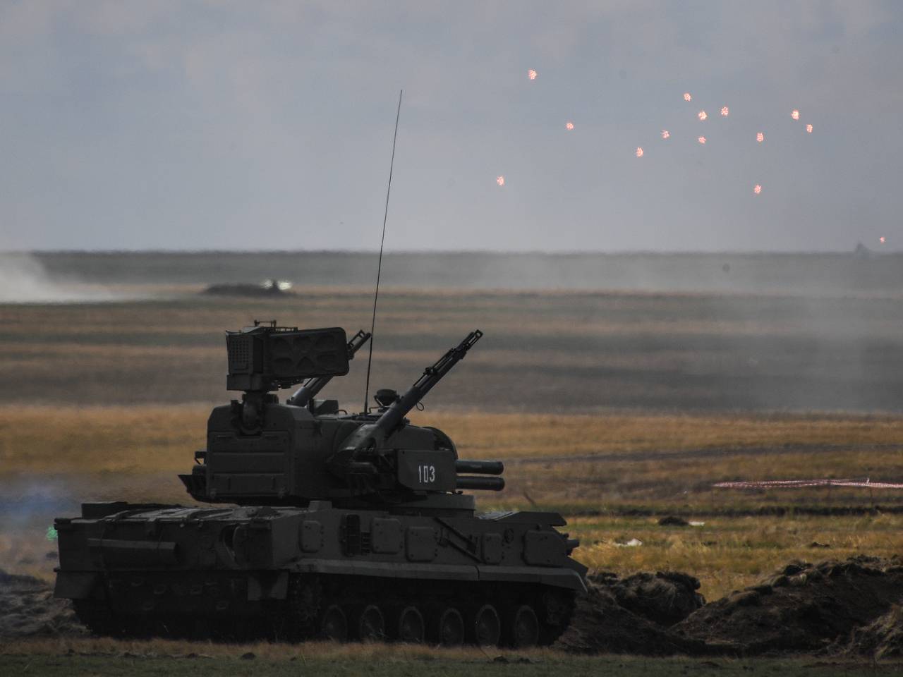 Расчеты средств ПВО сбили три дрона над Крымом Расчеты средств ПВО сбили три дрона над Крымом