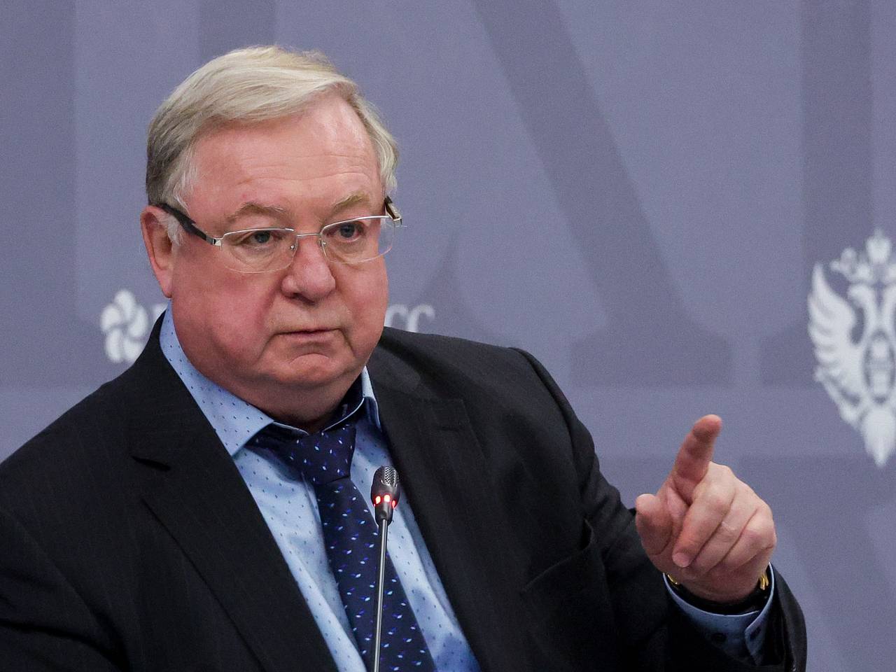 Экс-премьер России поддержал предложение о национальной идее в Конституции