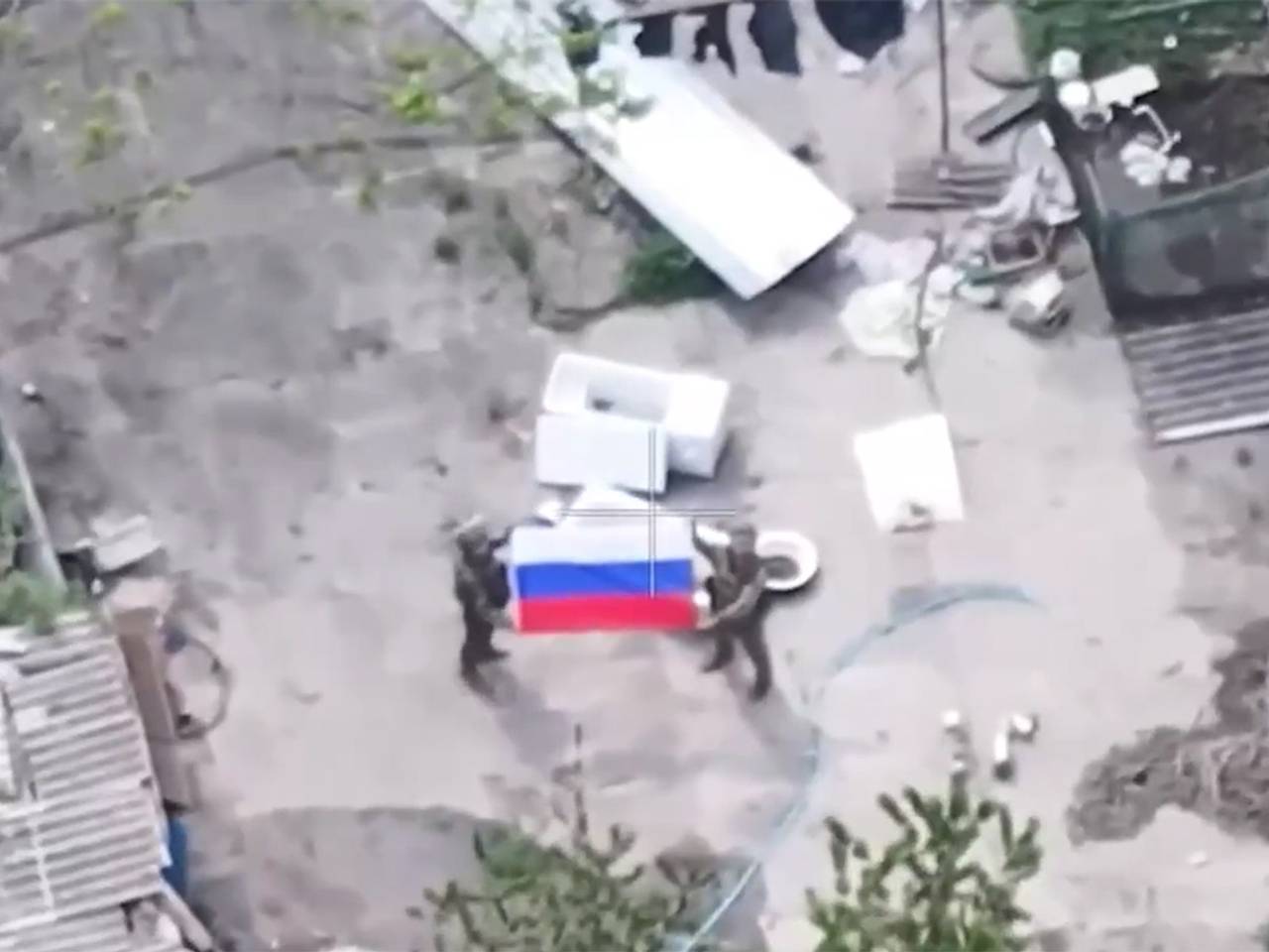 Опубликованы кадры из освобожденного населенного пункта в ДНР Опубликованы кадры из освобожденного населенного пункта в ДНР