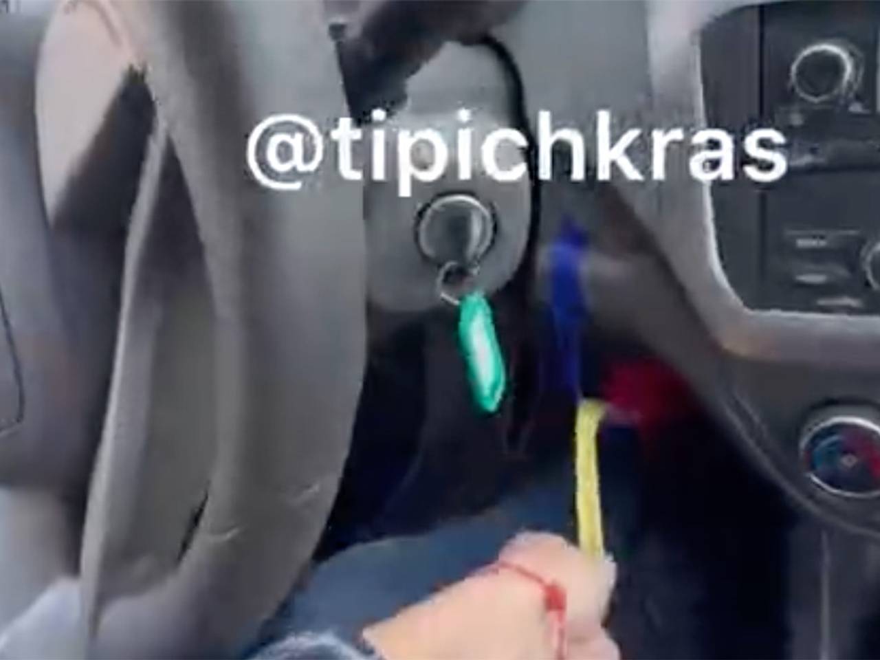 Россиянин поспорил с таксистом из-за флага Украины и снял дальнейшие действия на видео