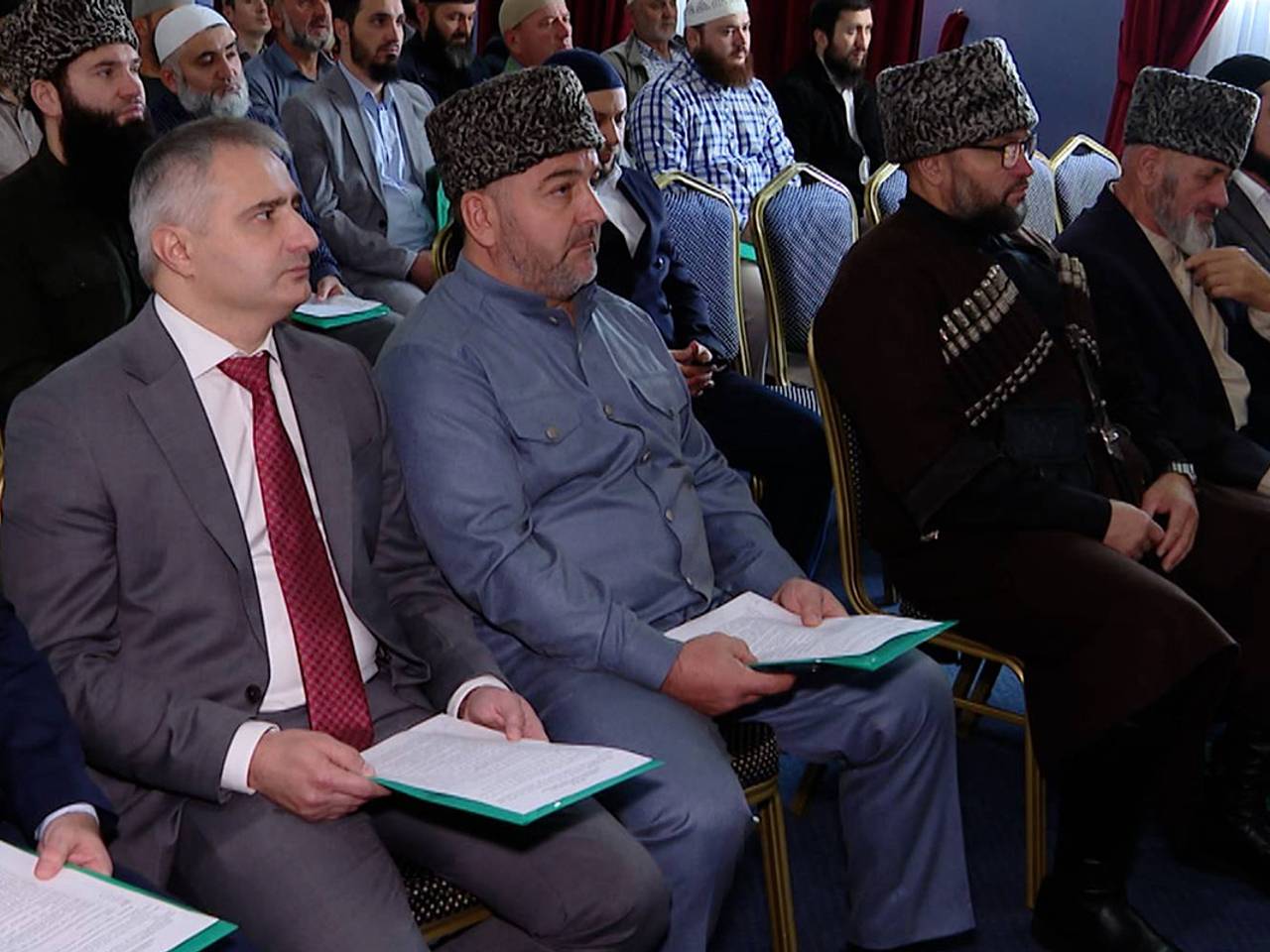 В Нальчике провели религиозный форум В Нальчике провели религиозный форум