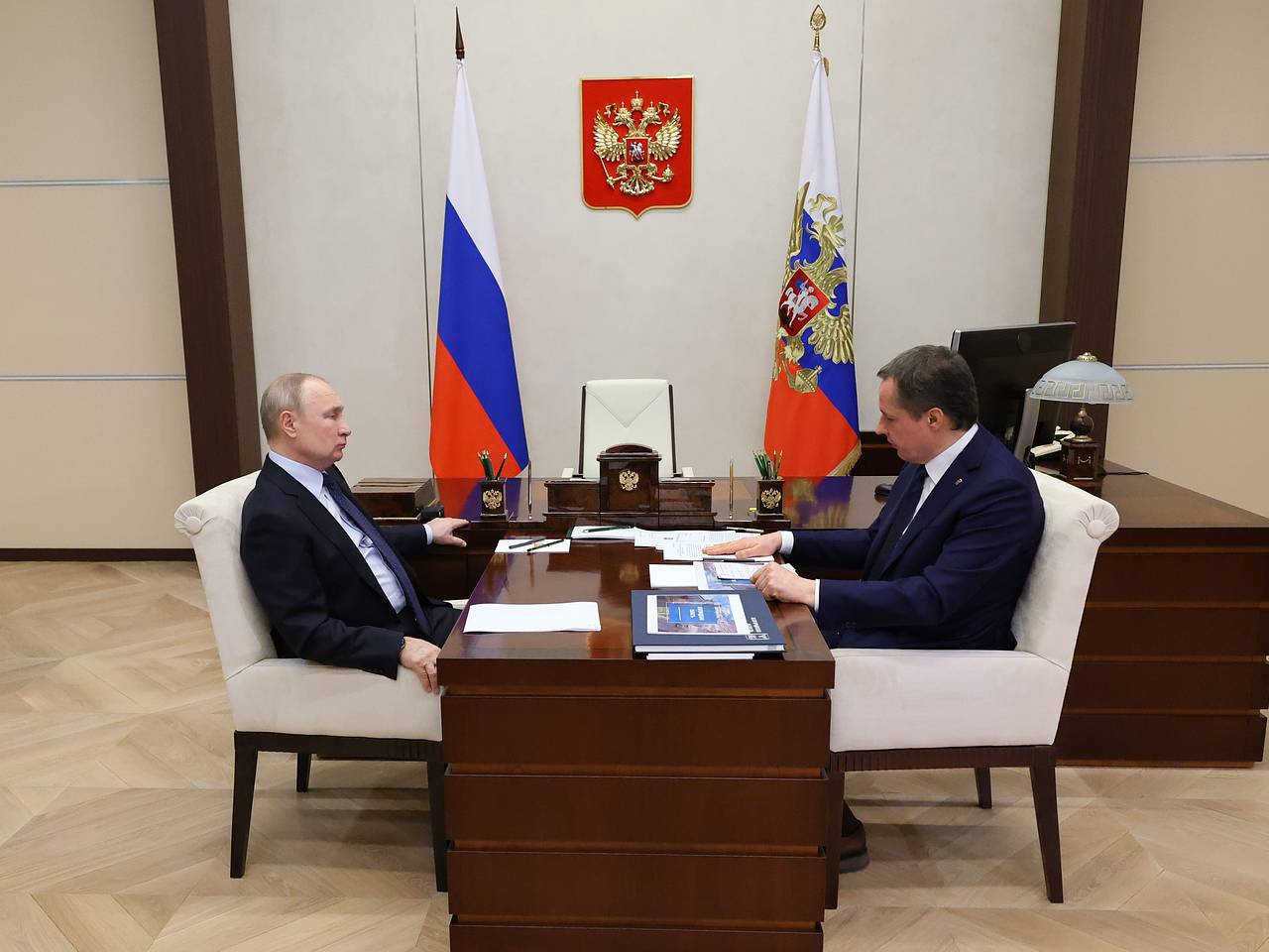 Раскрыто содержание встреч Путина с Гладковым