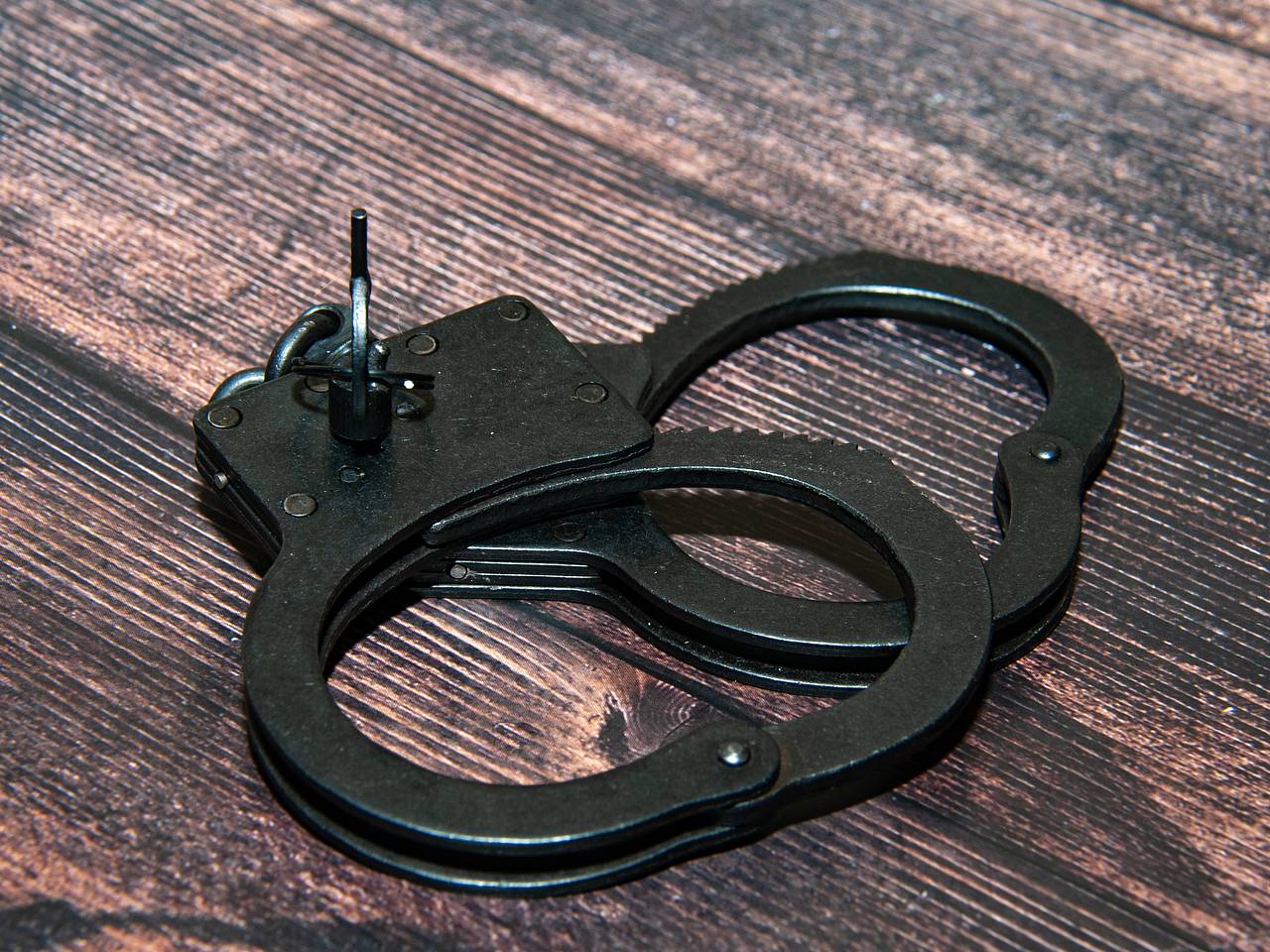 В Москве задержали разгуливавшего по улице с ножом мужчину