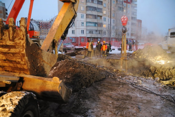 Депутаты требуют ввести режим ЧС в связи с аварией на теплосетях в Новосибирске
