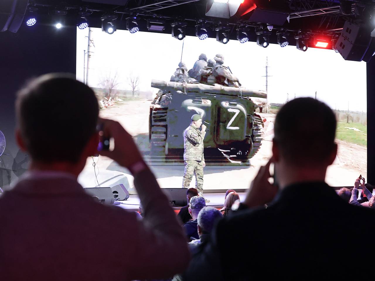 Герои России стали участниками президентской кадровой программы «Время героев»