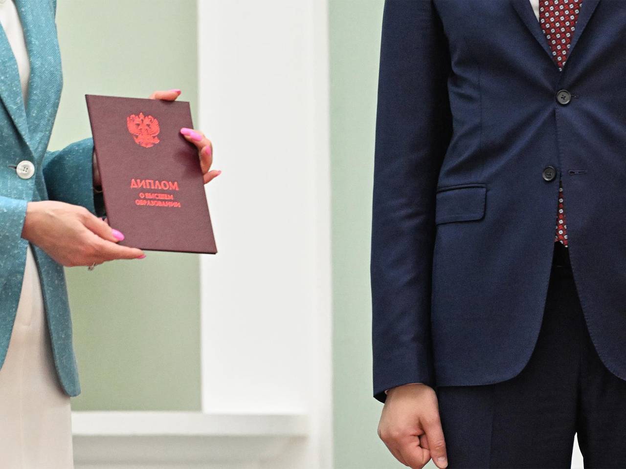 В Петрозаводском базовом медицинском колледже вручили дипломы выпускникам