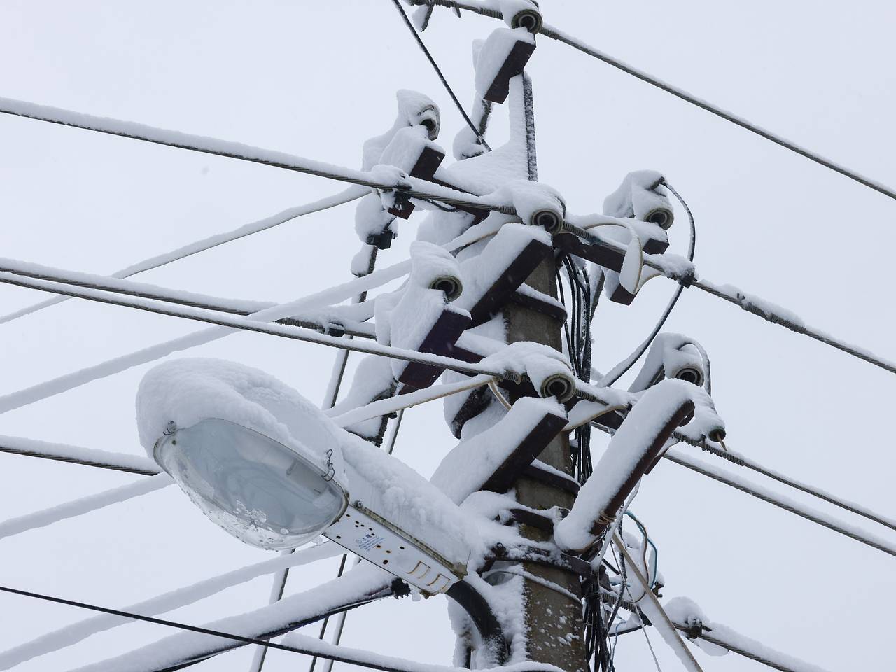 Электричество в Подмосковье вернут до конца дня