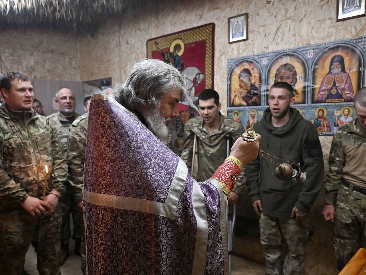 Путин рассказал о священнослужителях в зоне СВО