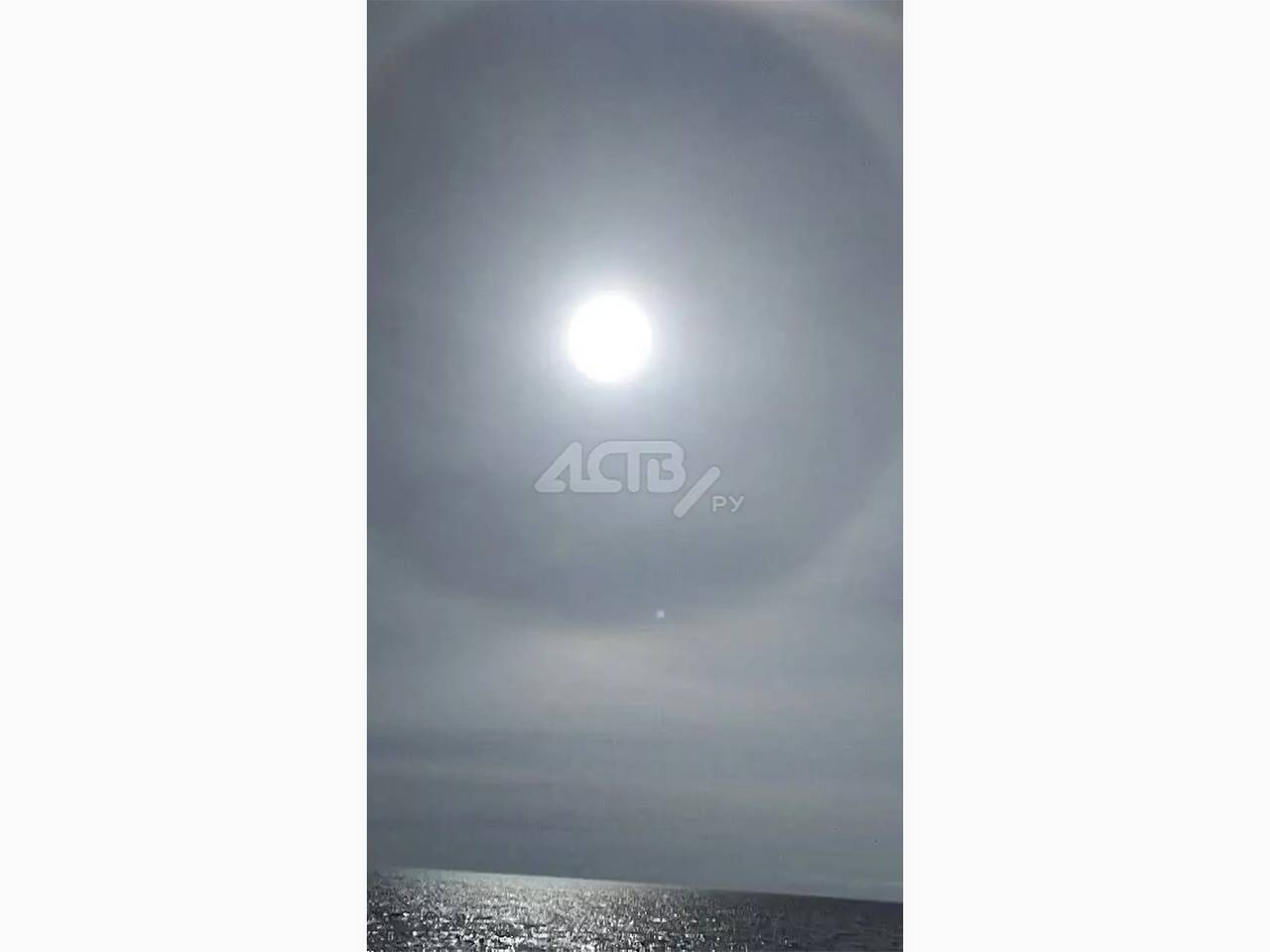 Россиянин снял в небе загадочный «глаз»