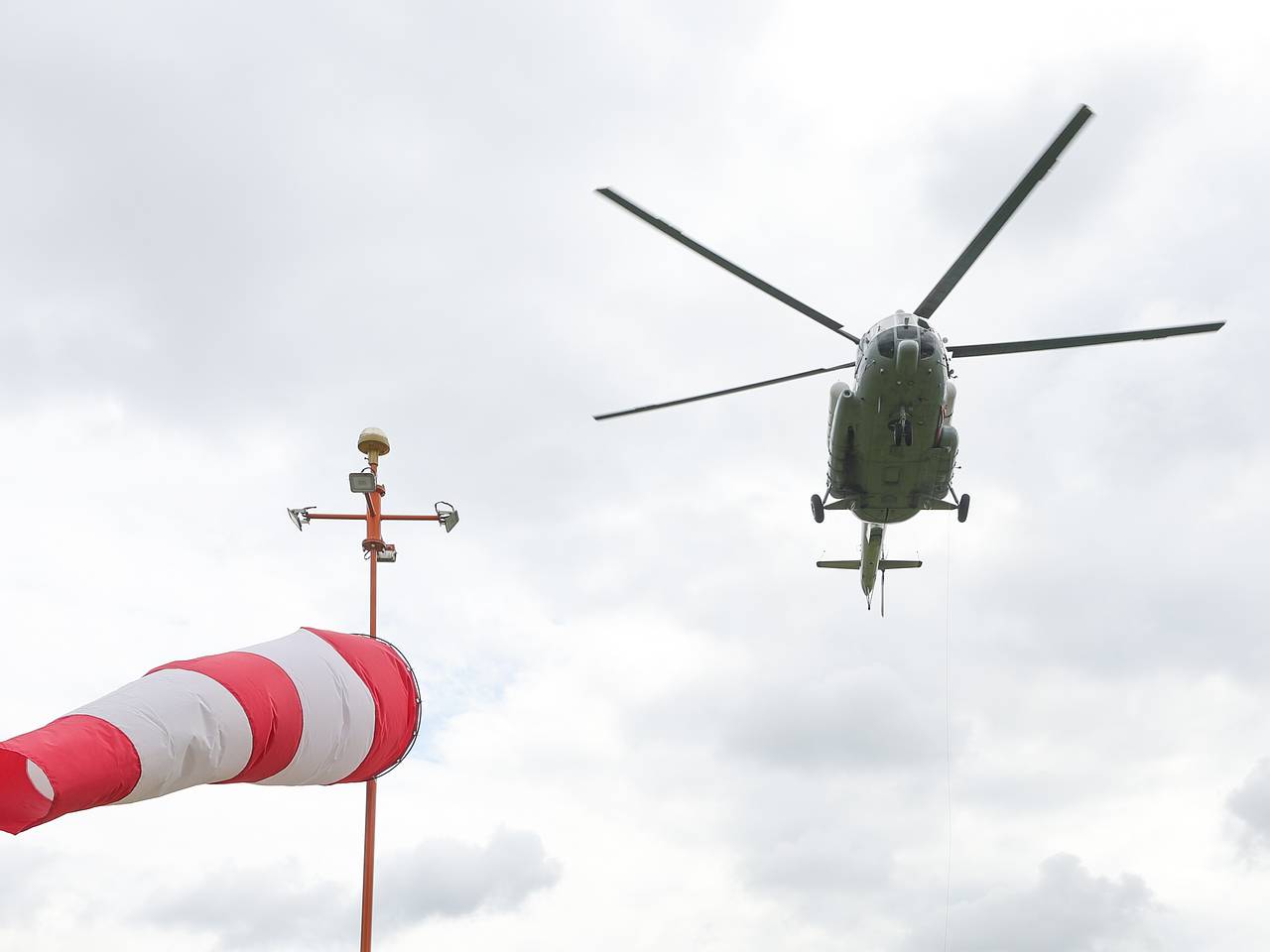 Стало известно о гибели всех пассажиров пропавшего в России вертолета Ми-8 Стало известно о гибели всех пассажиров пропавшего в России вертолета Ми-8