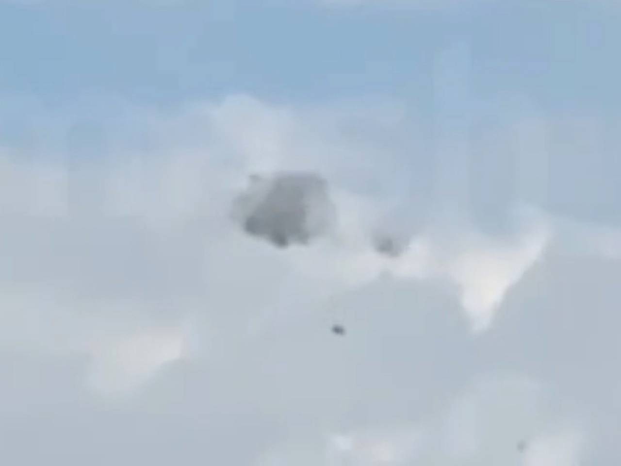 Появились новые кадры с уничтожением беспилотника ВСУ в Подмосковье