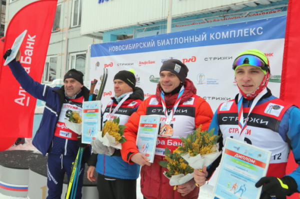 ФОТОБАНК. Как в Новосибирске прошли первые корпоративные соревнования по биатлону?