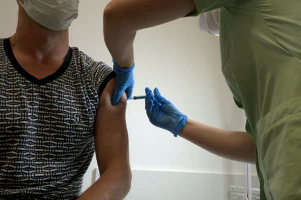 Информацию регионального Минздрава о наличии вакцины от кори опровергли в поликлиниках Новосибирска