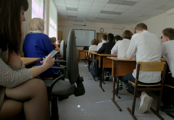 Иностранные мессенджеры попали под запрет в школах Томской области