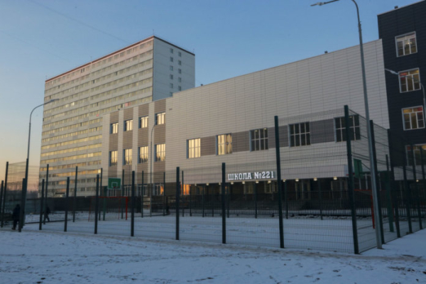 Новая школа в Ленинском районе Новосибирска построена в рекордно короткие сроки