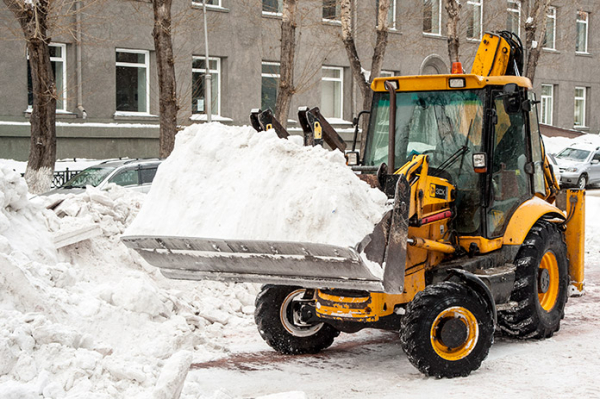 Олег Клемешов предложил «замучить штрафами» подрядчиков, не выполняющих условия по уборке снега