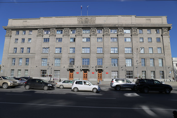 Прокуроры нашли нарушения закона в новосибирской мэрии