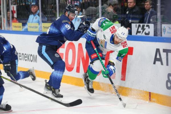 Соперники сократили отставание: как ХК «Сибирь» продолжает борьбу за выход в плей-офф?