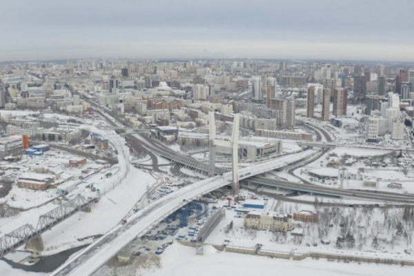 Строители четвертого моста в Новосибирске демонтировали башенные краны и временные опоры