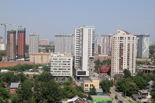 В каких городах Сибири продаются самые большие новые квартиры?