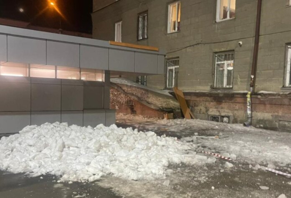 В Новосибирске возбуждено уголовное дело из-за падения льдины на голову женщине