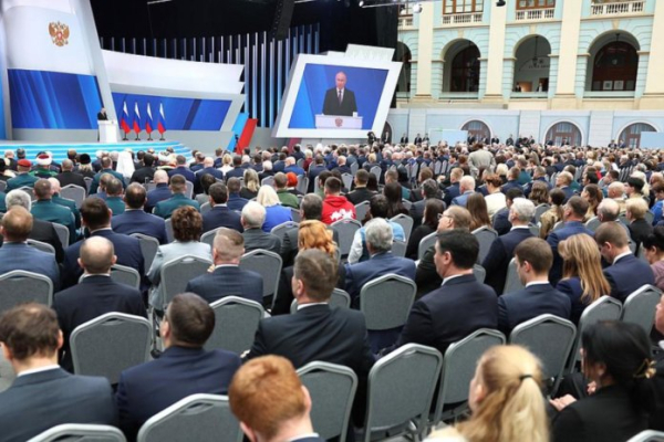 «Верю в будущее России»: спикер новосибирского парламента прокомментировал послание президента