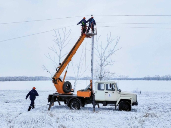 Ветер до 33 м/с: ждут ли Новосибирскую область массовые отключения электричества?